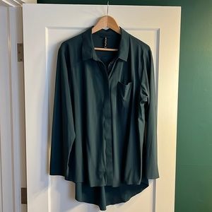 Athleta- dark green Urbanite blouse